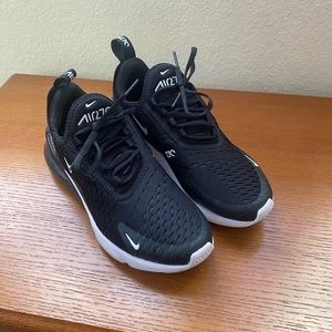 Nike Womens Air Max 270